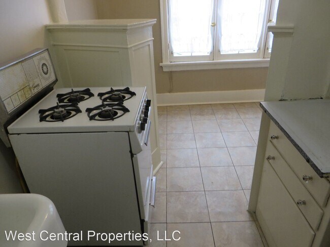 Building Photo - 719 Union St