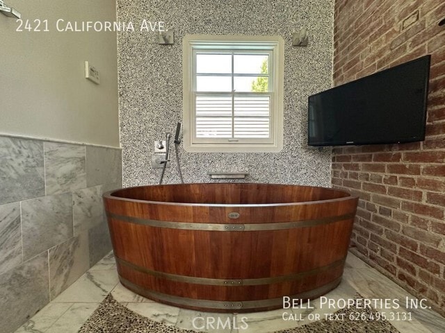 Building Photo - 2421 California Ave