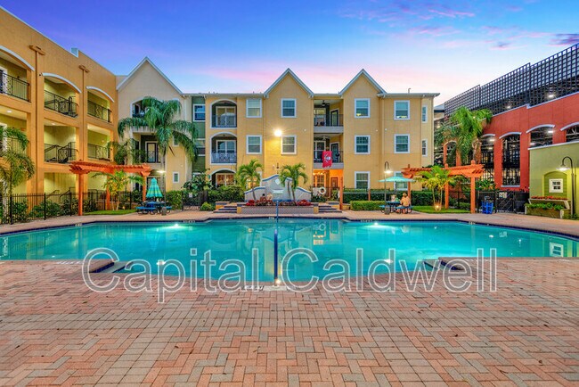 Building Photo - 1810 E Palm Ave