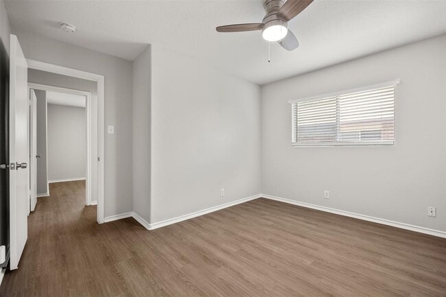 Building Photo - 16702 Shipshaw River Dr