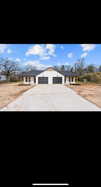 Building Photo - 3219 Stone Rd
