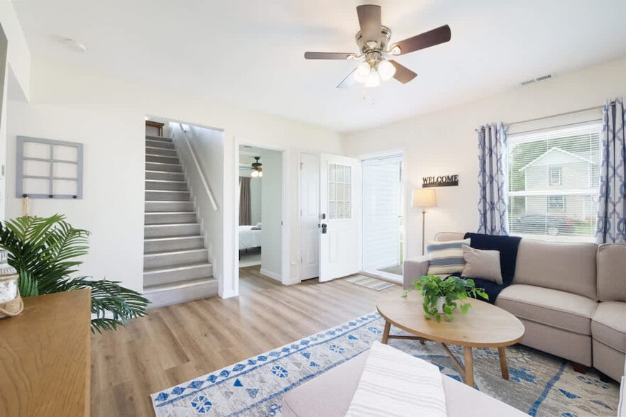 Building Photo - 415 Short St