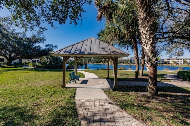 Building Photo - AMAZING CONDO IN WATERSIDE CLUB