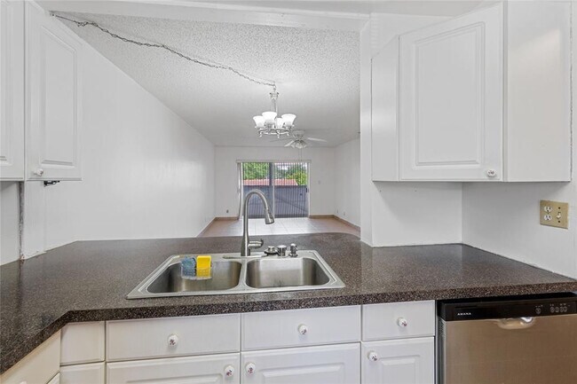 Building Photo - 3250 NW 85th Ave