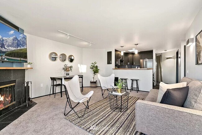 Building Photo - 2Bd/2Ba Seattle Condo