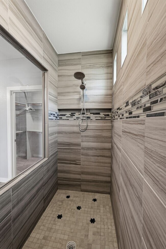 Building Photo - 3917 Desert Bluff Dr