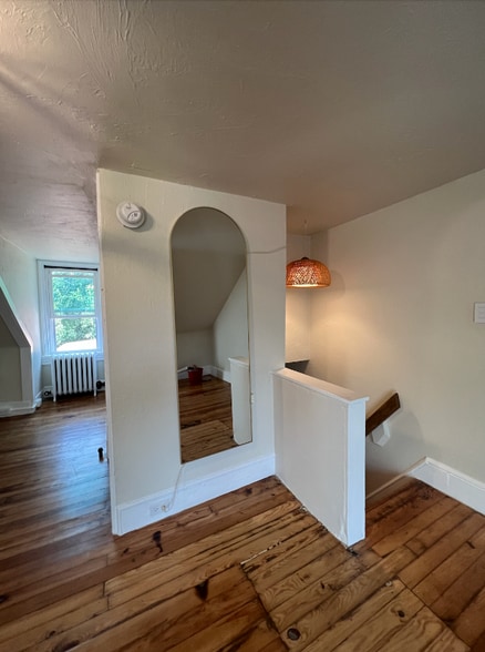 Building Photo - 49 Green St