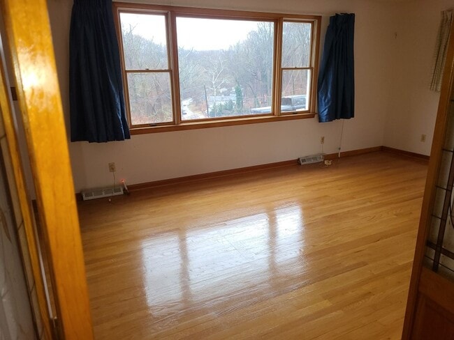 Building Photo - 10910 Harford Rd