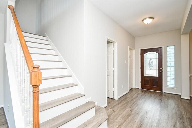 Building Photo - 5523 Poundstone Ct