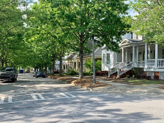 Building Photo - 4132 N Swann St