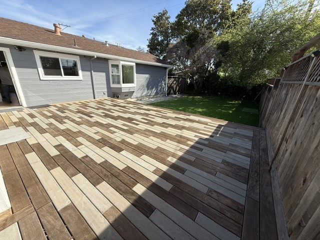 Back Patio - 944 Bruno St