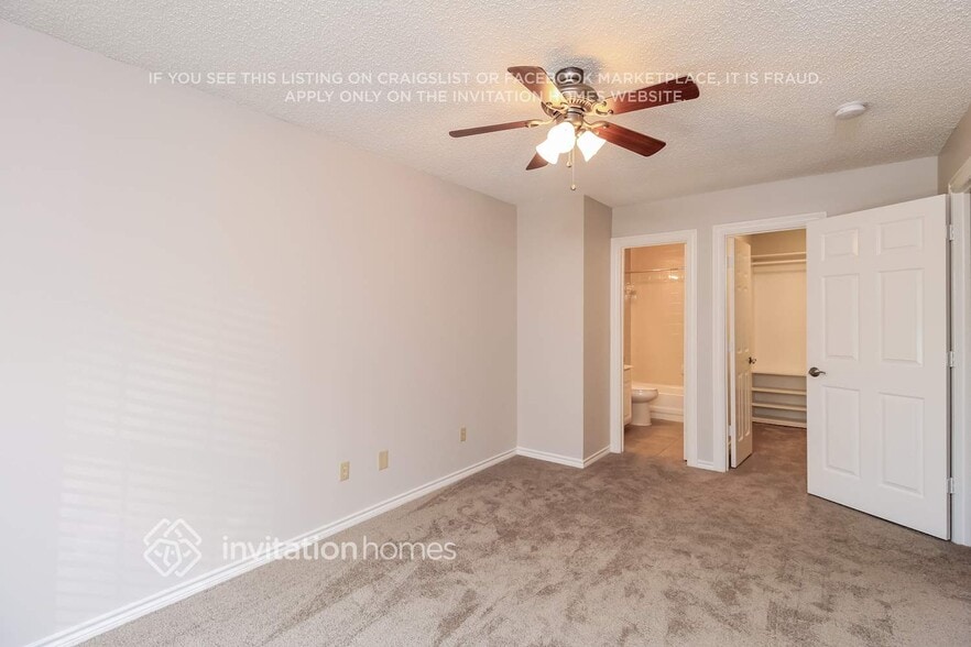 Building Photo - 18749 Vista Del Sol