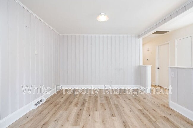 Building Photo - 7726 Wallace Ln