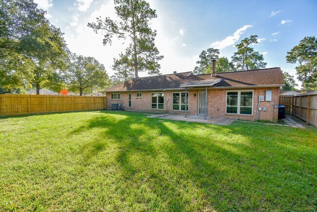 Building Photo - 12402 Amado Dr