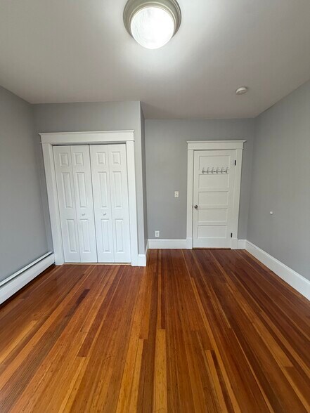 Building Photo - 150 Kinsley St
