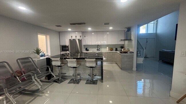 Building Photo - 11460 SW 73rd St