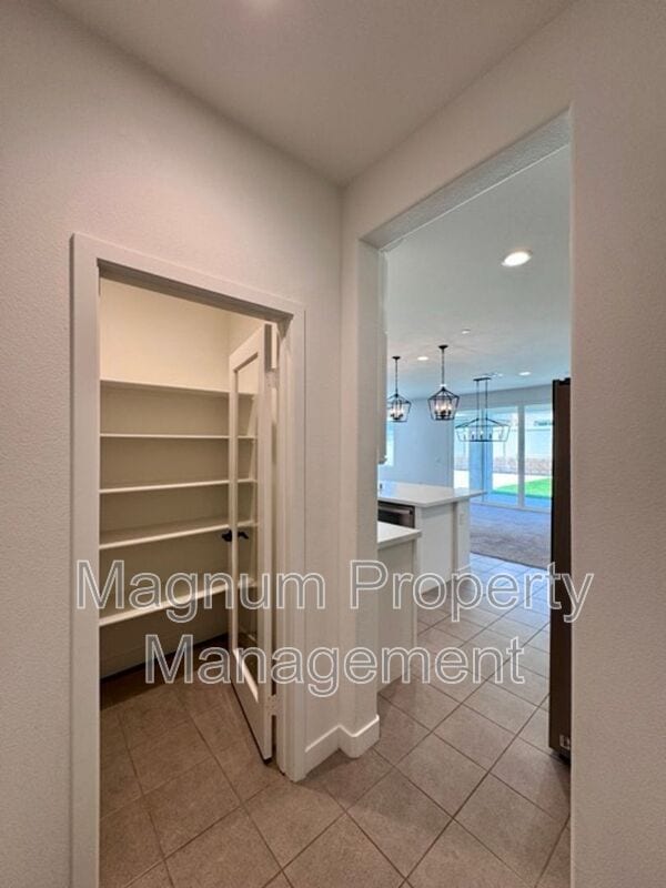 Building Photo - 34118 Willow Stone St