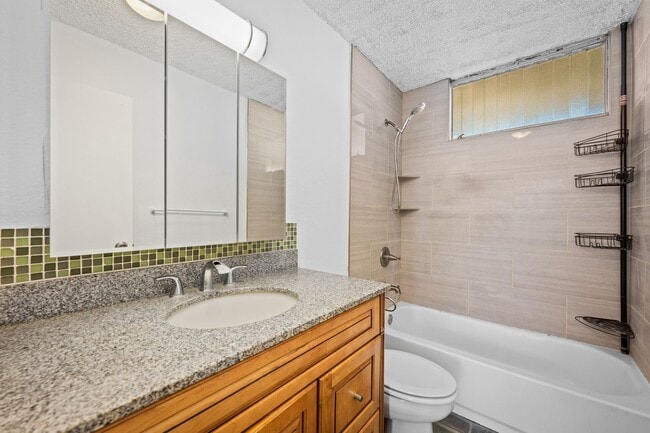 Building Photo - 2 bedroom Mililani