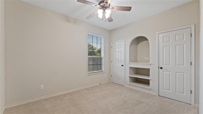 Building Photo - 3257 W Drakestone St