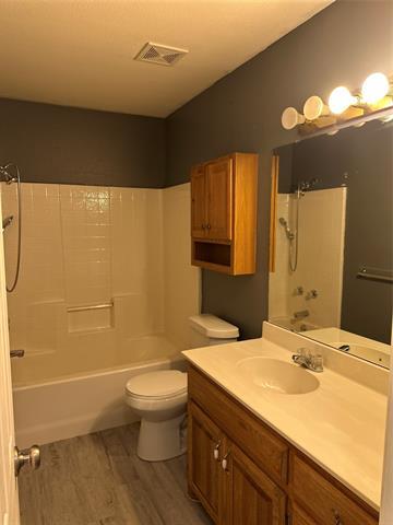 Building Photo - 3858 Notre Dame Cir
