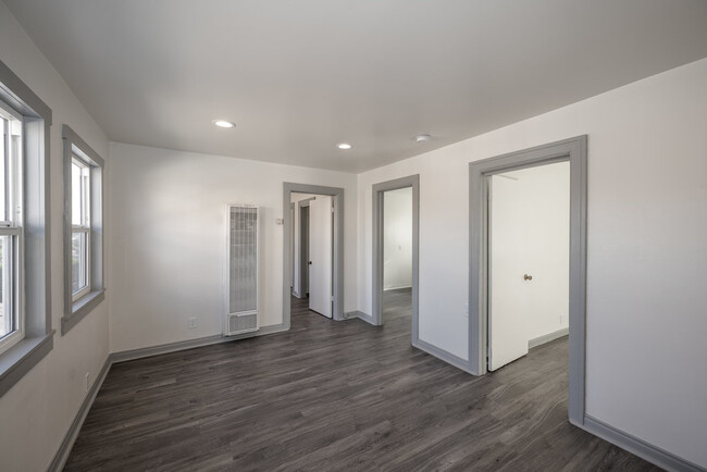 Building Photo - 5248 Almont St