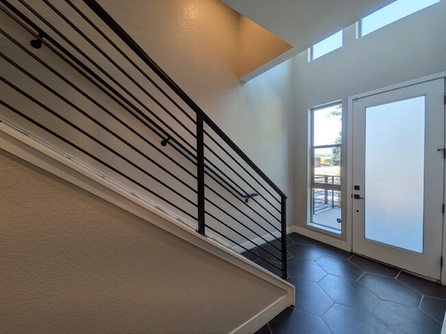 Building Photo - 5009 S Prince Pl
