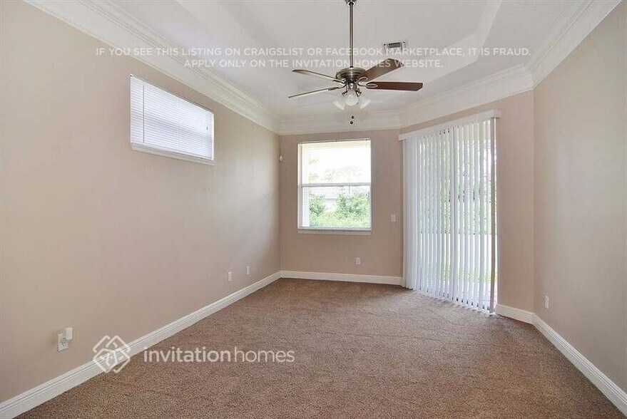 Building Photo - 3980 SW Hablow St