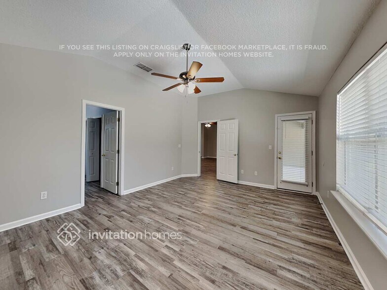 Building Photo - 557 Sparrow Branch Cir