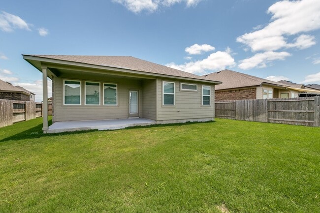 Building Photo - Waterford Park 3 Bed Single Story Home