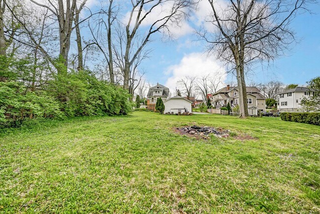Building Photo - 5316 Markey Rd