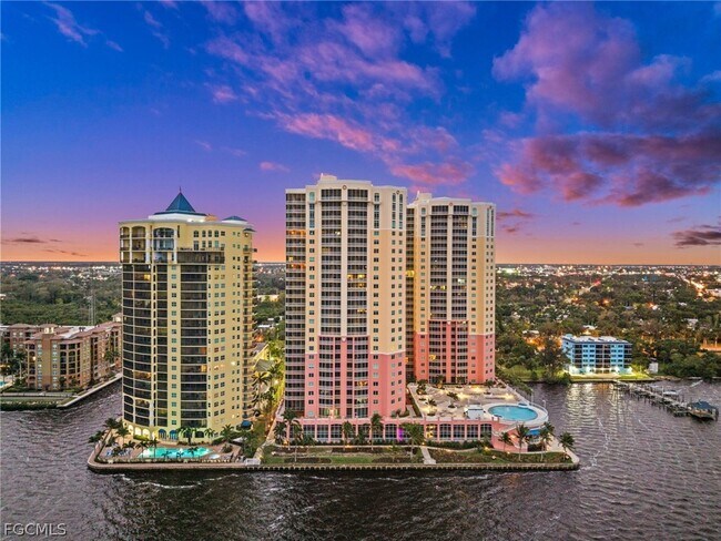 Building Photo - 2745 First St