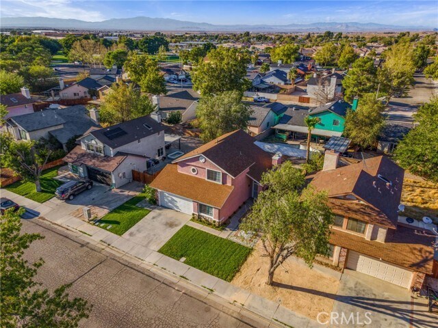 Building Photo - 533 E Jackman St