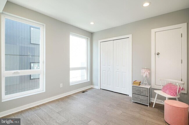 Building Photo - 815 Perkiomen St