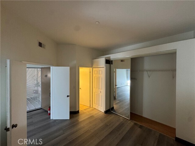 Building Photo - 1046 Calle Del Cerro