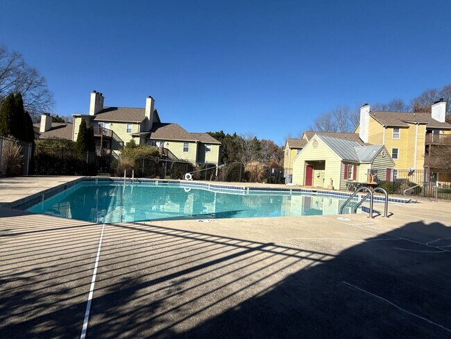 Building Photo - T.R. Lawing Realty Property