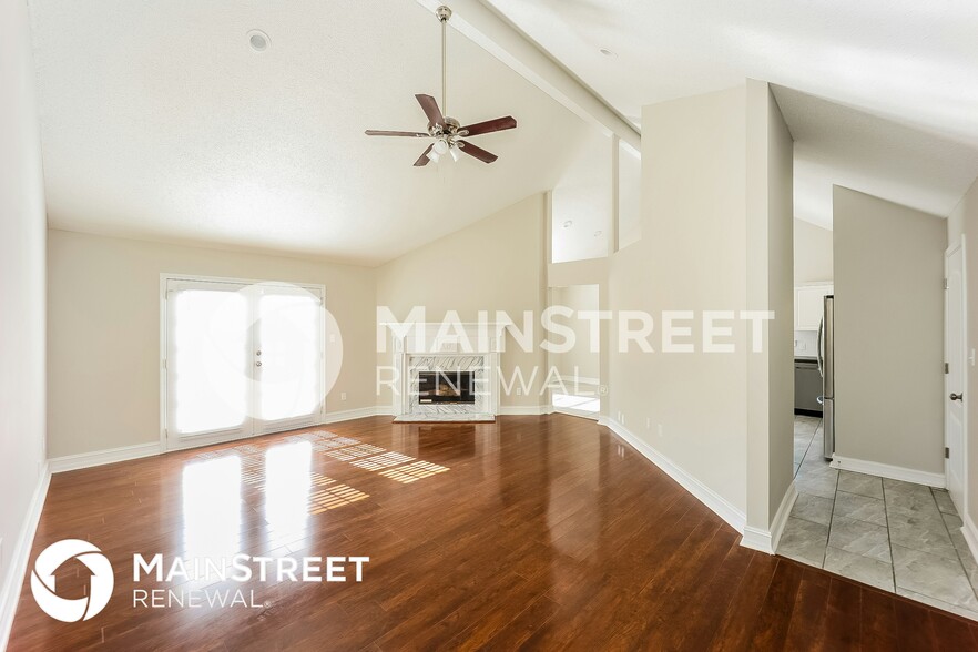 Building Photo - 125 Gleneagles Way