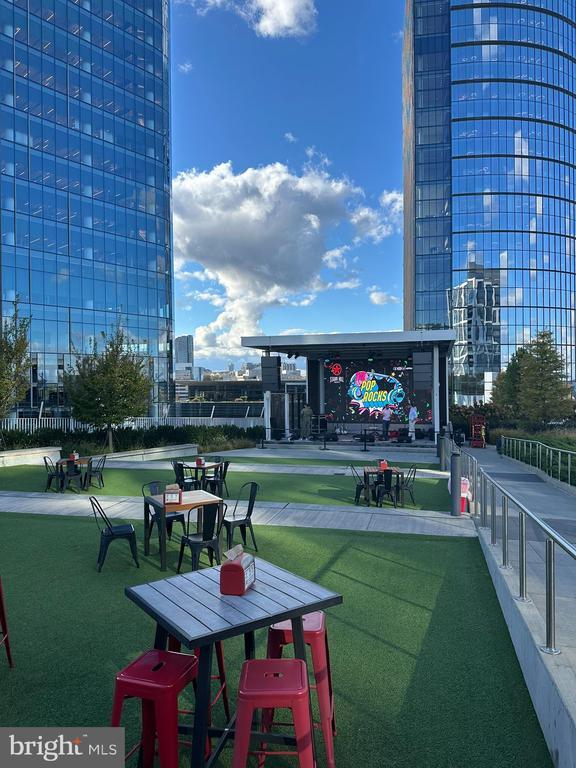 Building Photo - 1550 Spring Gate Dr.