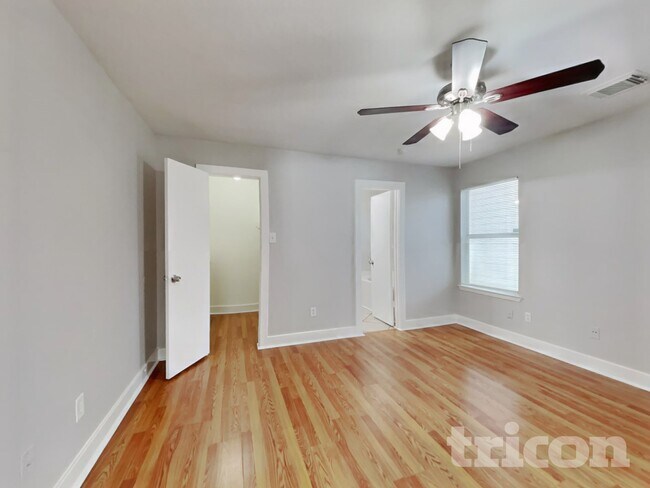 Building Photo - 6346 Hall Pond Ct