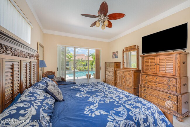 Building Photo - 477 Pirate's Moon Ct