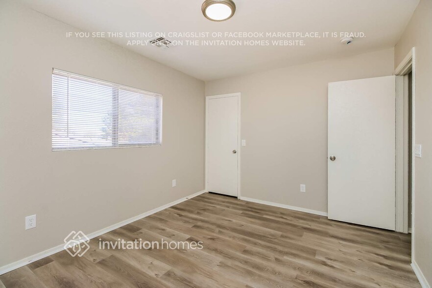Building Photo - 1042 S San Vincente Ct