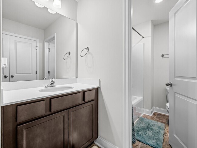 Building Photo - Towne Pointe Community