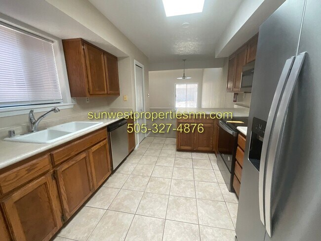Building Photo - 3852 N Butler Ave