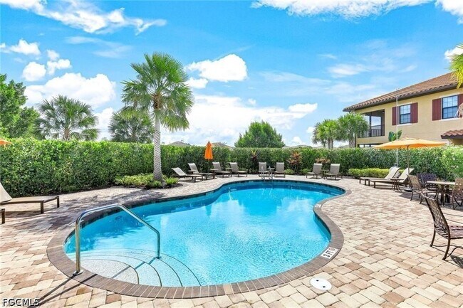 Building Photo - 8760 Bellano Ct