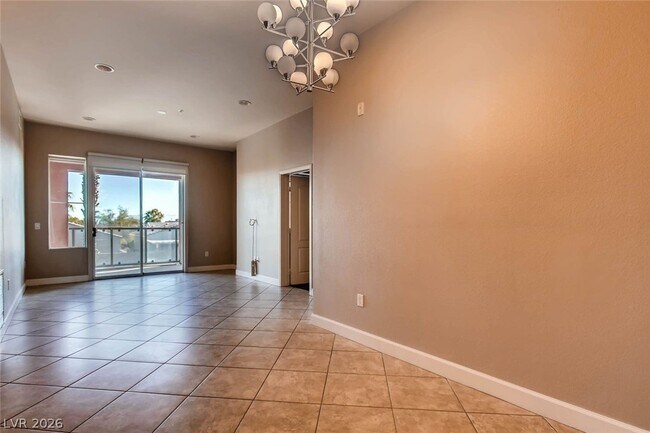 Building Photo - 67 E Agate Ave