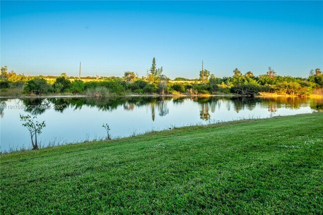 Building Photo - 4371 SW 160th Ave