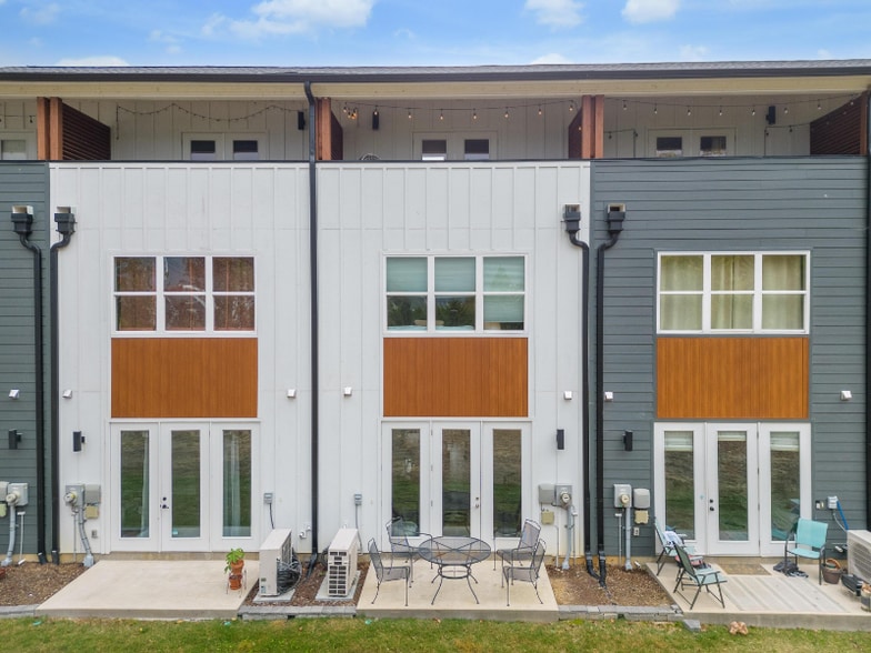 Building Photo - 1413 Stockyard Pl