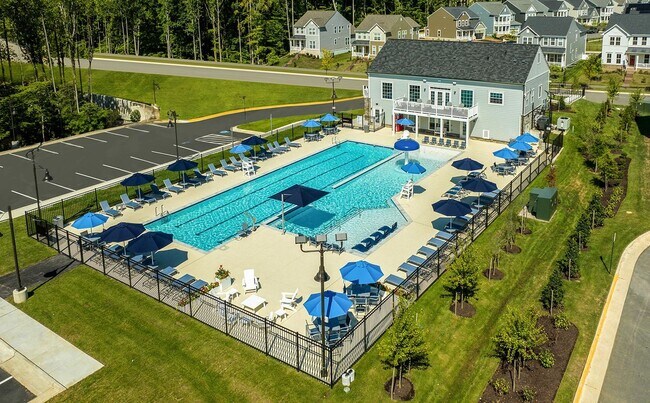 Building Photo - Luxurious 4-Bedroom Townhouse with 3.5 Bat...