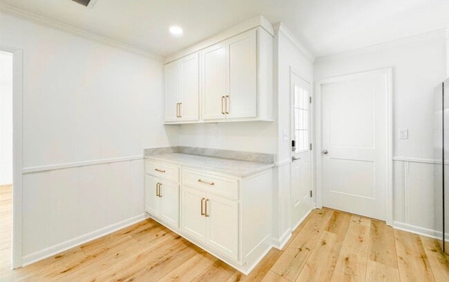 Building Photo - Beautiful 3/2 Home Available Now!