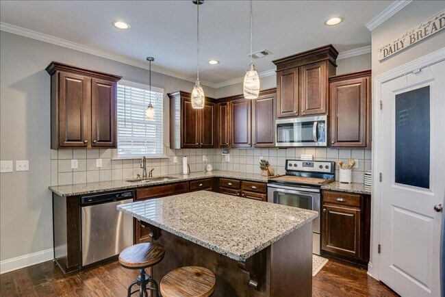 Building Photo - 847 Williford Run Dr