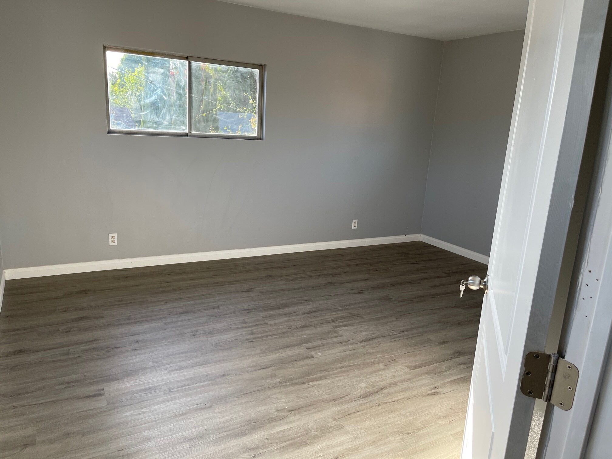 Upstairs bedroom - 15013 Hartsook St